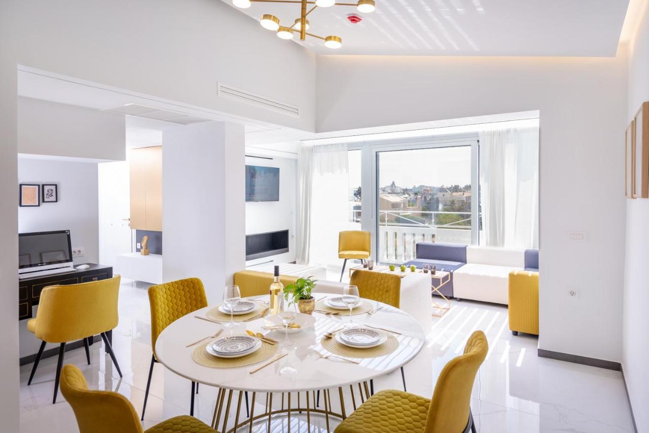 Daire H Experience Spectacular Rooftop Loft